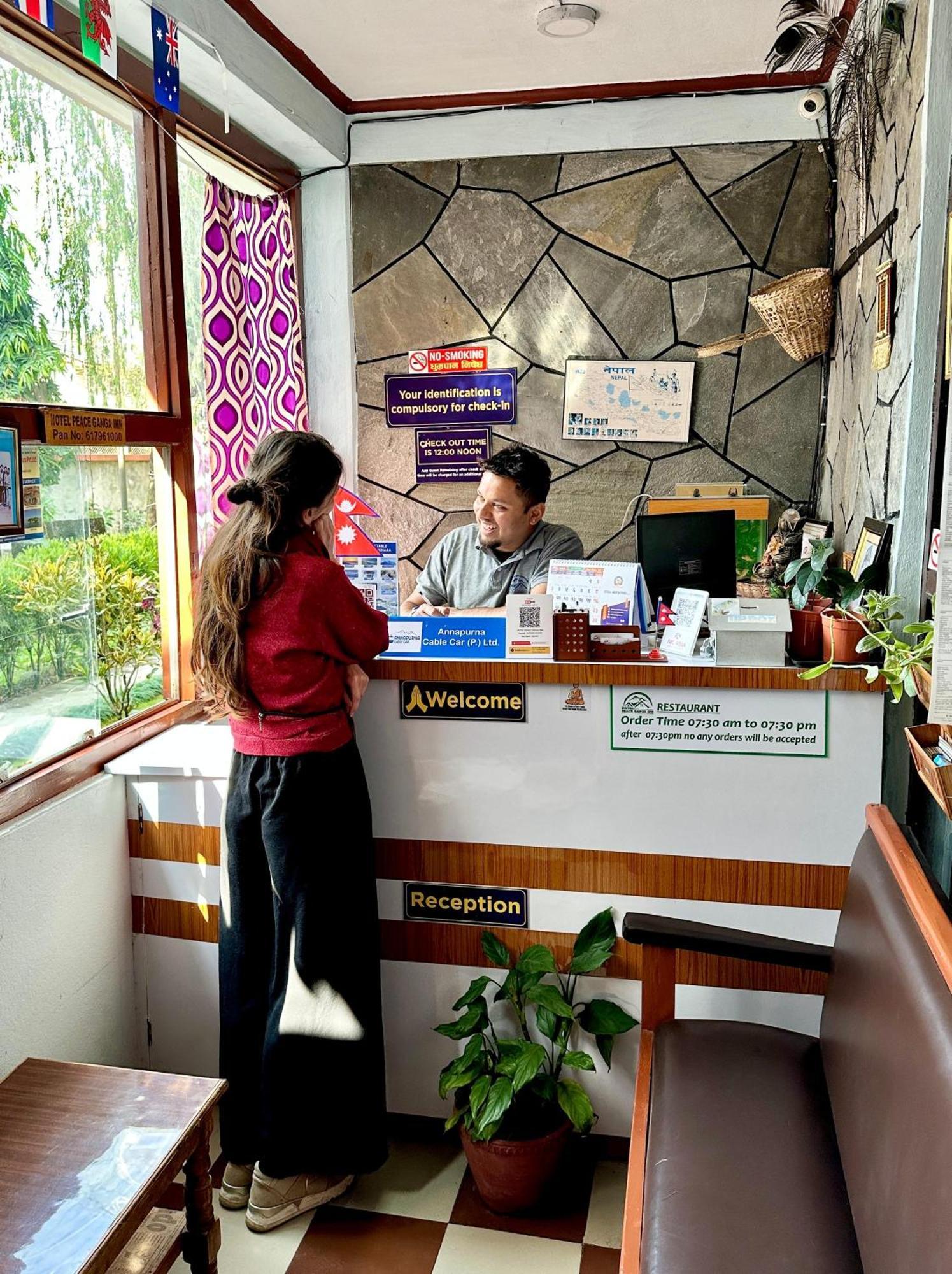 Hotel Peace Ganga Inn Pokhara Kültér fotó